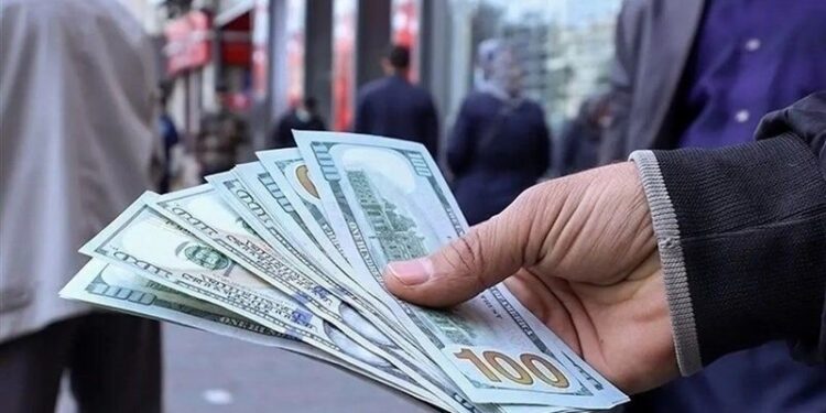 قیمت دلار، یورو و سایر ارزها سوم آبان ۱۴۰۴/ دلار یک کانال سقوط کرد