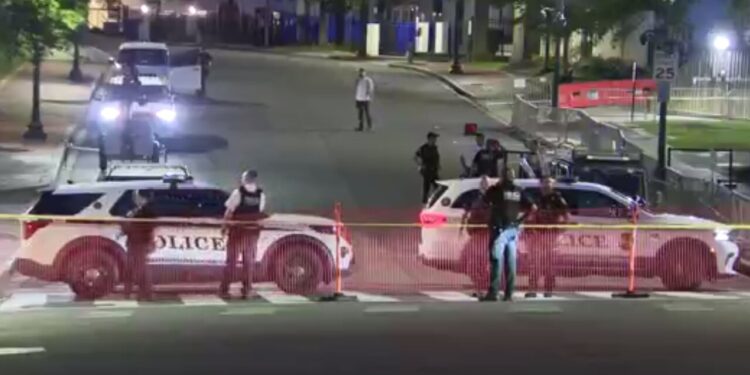 ببینید | اولین تصاویر از تیراندازی در نزدیکی کاخ سفید؛ جراحت اعضای گارد ملی آمریکا