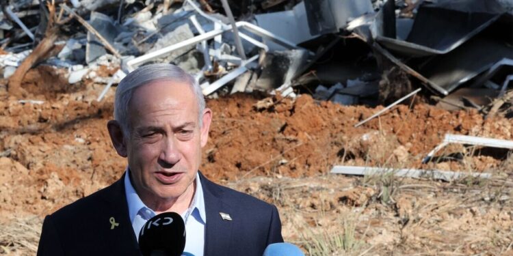 ببینید | تصاویری از سرکشی نتانیاهو و وزیر خارجه اسرائیل به جنوب سوریه