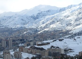 ببینید | برف زیبایی پاییزی این محور را سفیدپوش کرد