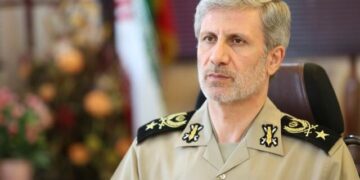 واکنش فرمانده کل ارتش در پی شهادت علی لاریجانی/ انتقام خون او در زمان و مکان مقتضی با پاسخی قاطع، بازدارنده و پشیمان‌کننده گرفته خواهد شد