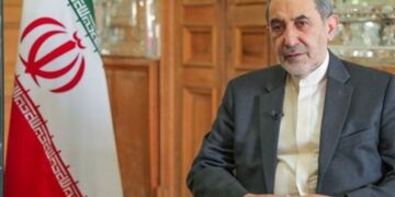 توییت ولایتی در مخالفت با مذاکره/ هسته مقاومت نشان داد نتیجه مقابله با زیاده‌خواهی‌های متجاوزین، پیروزی است