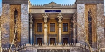 تهران: ادعاهای ابوظبی ناصواب است / ایران صرفا برای دفع شرارت آمریکا اقدام‌های دفاعی انجام داده‌است
