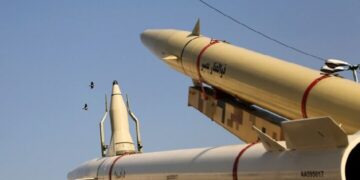 منبع آگاه: ایران به پایگاه الخرج عربستان شلیک نکرده است