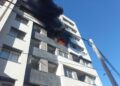 آتش‌سوزی در ساختمان مسکونی ۷ طبقه/ ۴ کودک در طبقات بالا محبوس شدند
